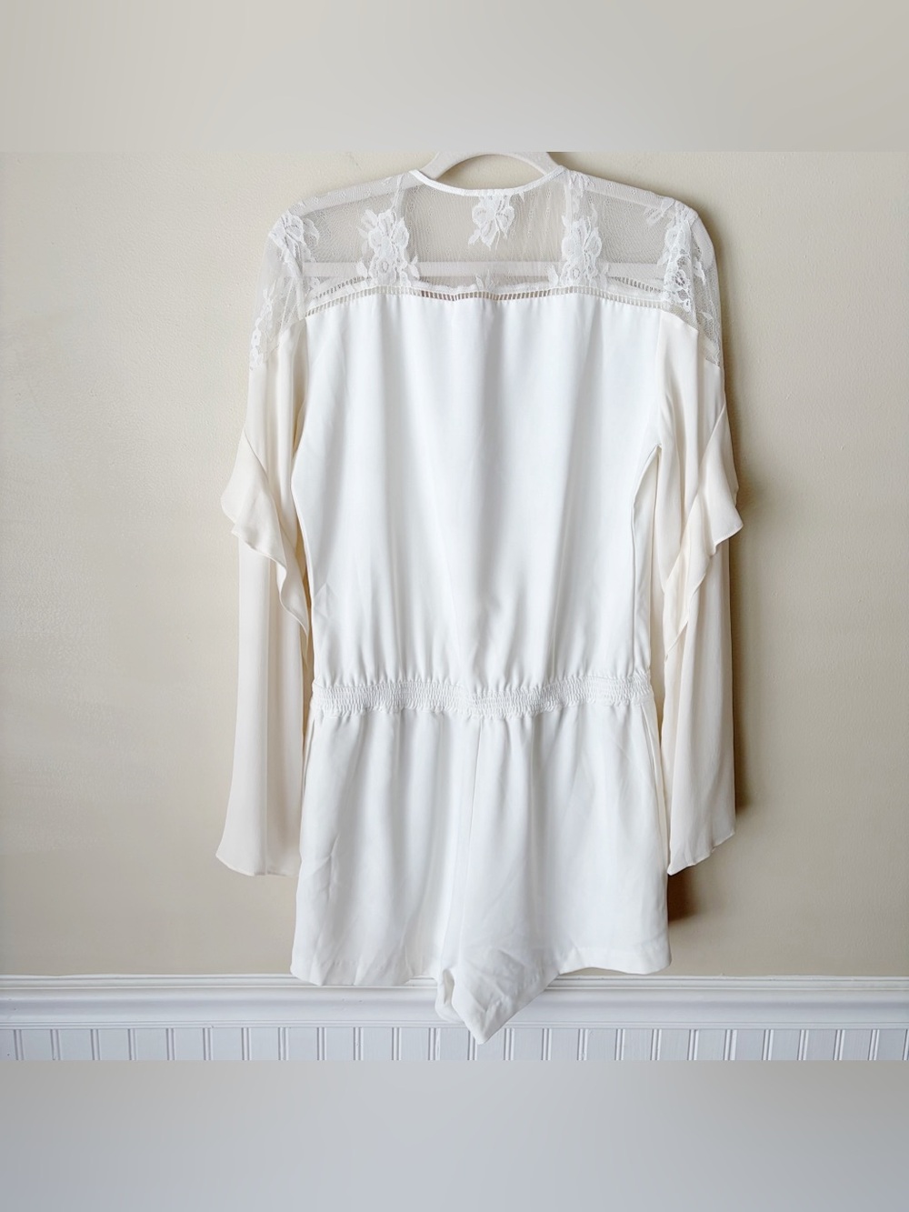 Parker | Lace Shoulder Long Sleeve Romper Ruffles Surplice V-neck Ivory Large - Picture 7 of 11
